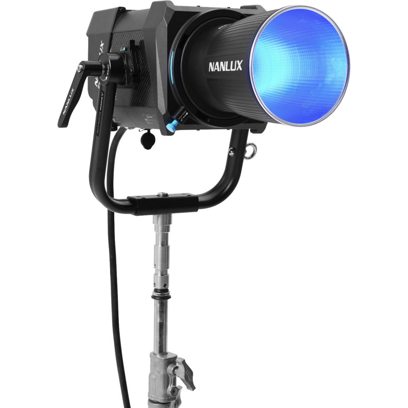 nanlux-evoke-900c-luce-led-rgblac-spot-900w.jpg